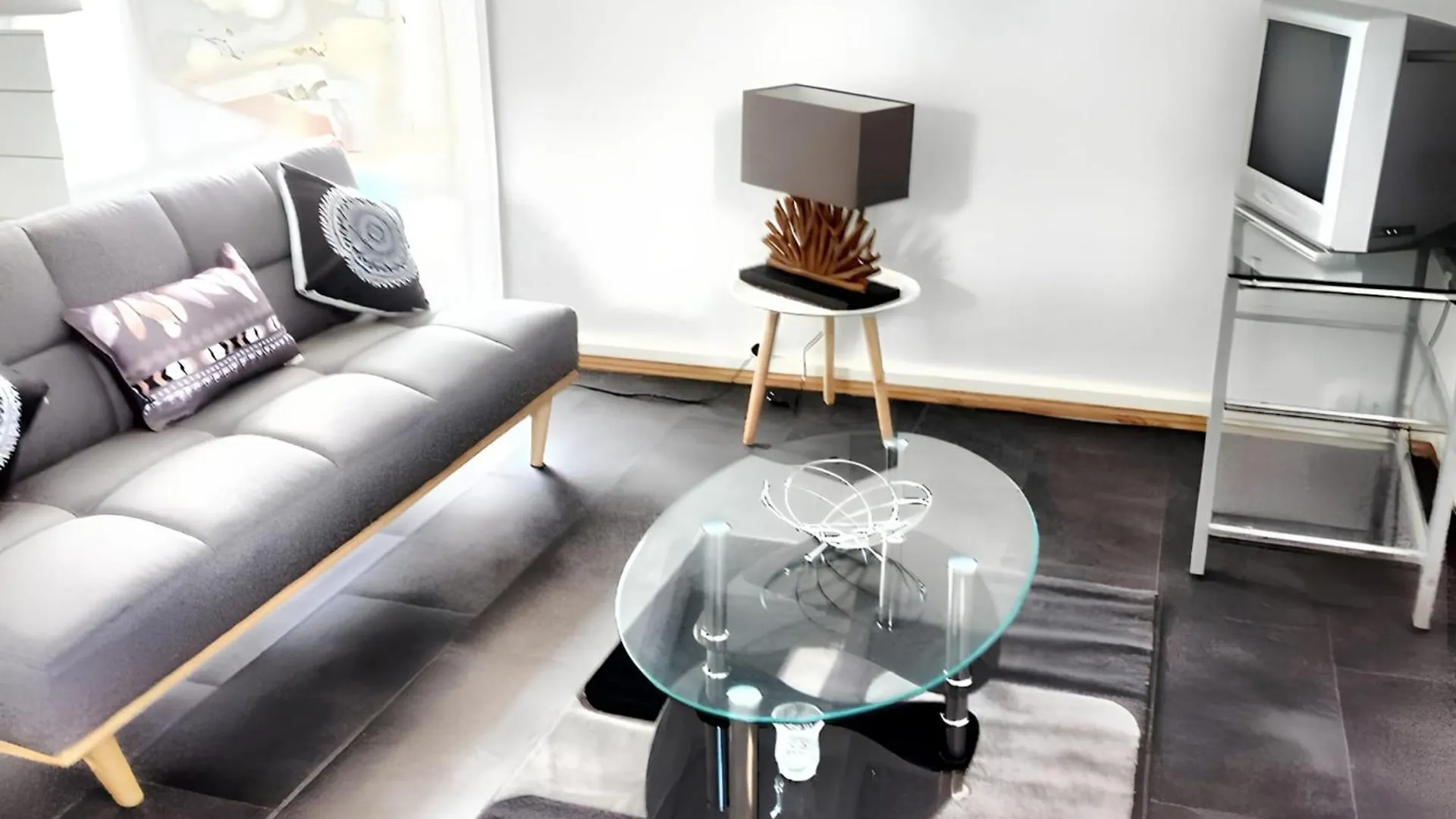 Contacten van Studio Lumineux Avec Vue Sur La Mer A Baillif - 45 M² + Terrasse